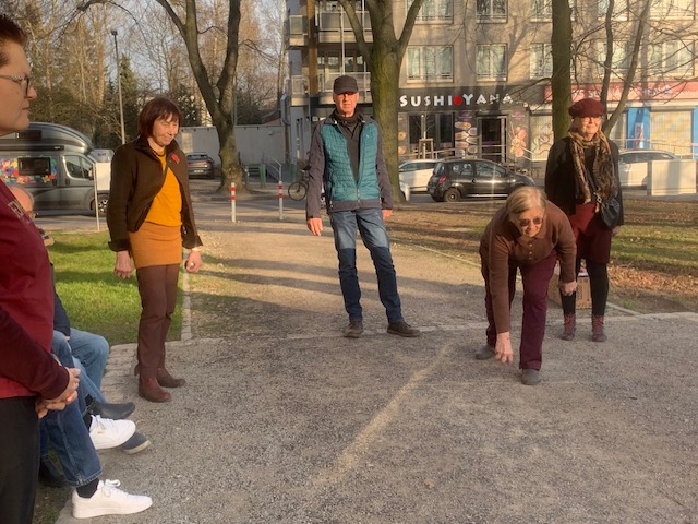 Einweihung des neuen Bouleplatzes mit einer ersten Proberunde